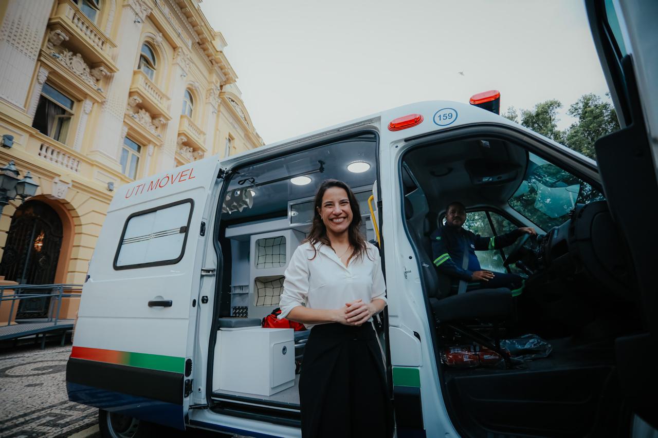 Governadora Raquel Lyra entrega nove novas ambulâncias de UTI Móvel e completa conjunto de 40 unidades deste tipo.