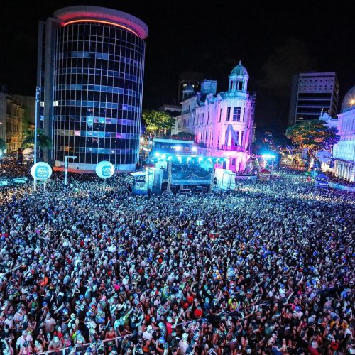 Sete meses após o Carnaval, artistas da terra ainda reclamam de cachês atrasados pela Prefeitura do Recife