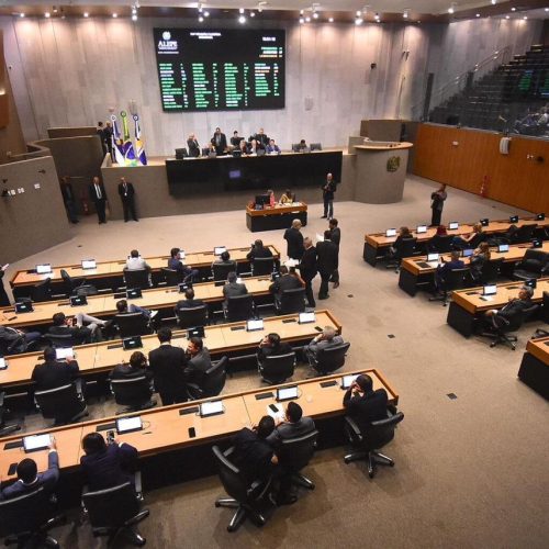 Alepe confirma recebimento de pedido de impeachment contra governadora.
