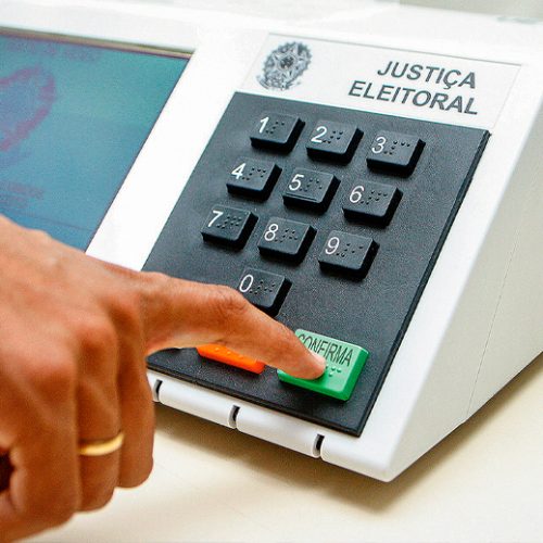 Fundão Eleitoral de 4,9 Bilhões: dinheiro público bate recorde e irá turbinar as campanhas.