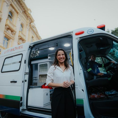 Governadora Raquel Lyra entrega nove novas ambulâncias de UTI Móvel e completa conjunto de 40 unidades deste tipo.